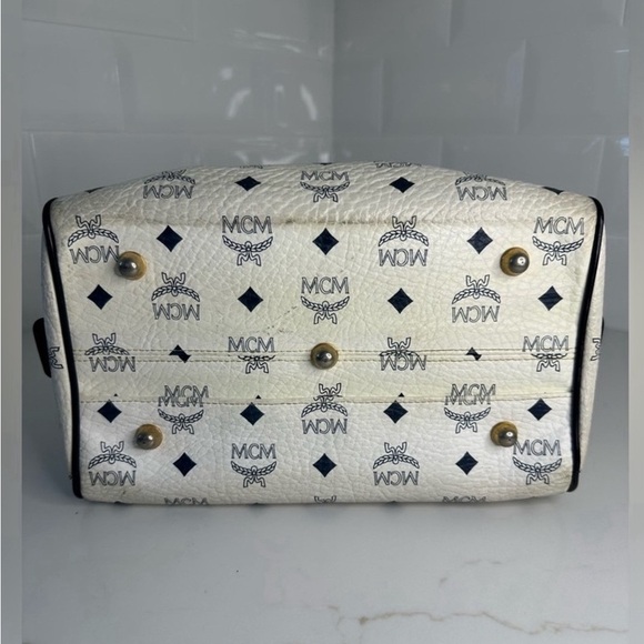 MCM White and Black Shoulder Bag - Picture 10 of 13